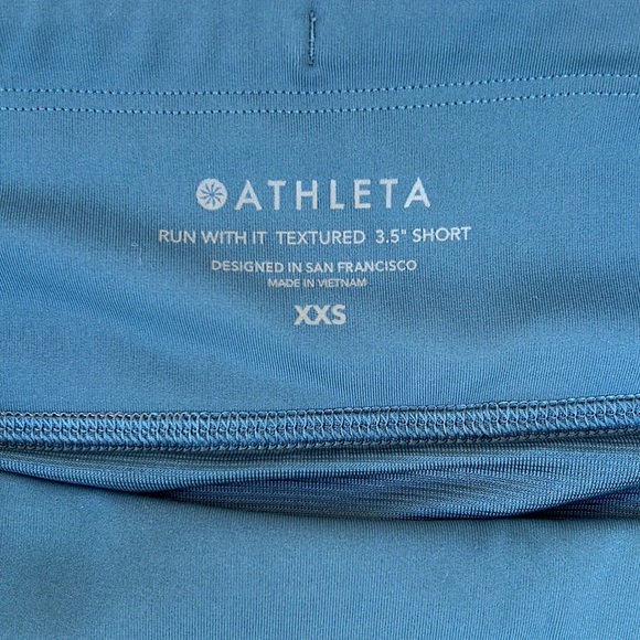 Athleta Women's Blue Run With It Textured 3.5" Short - Picture 6 of 6